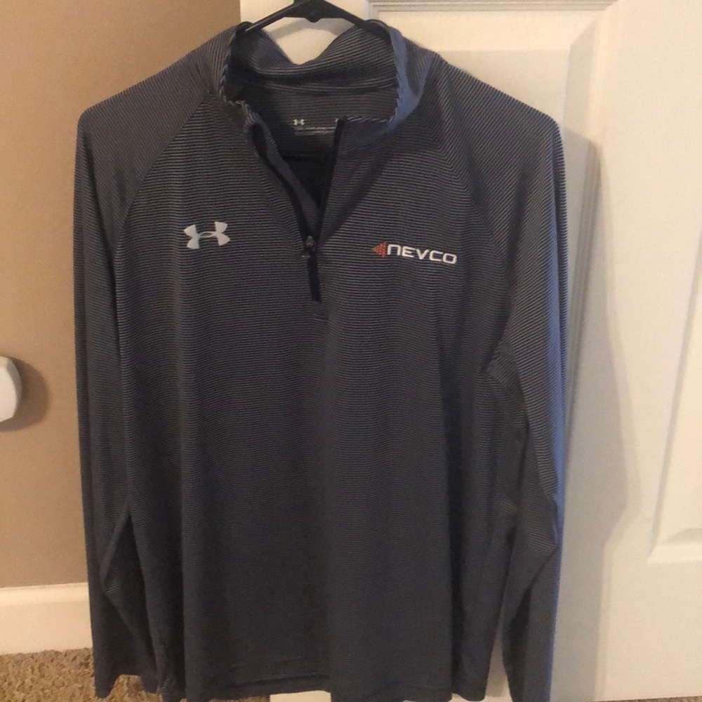 Men’s Under Armour 1/4 Zip pullover (Size Medium)